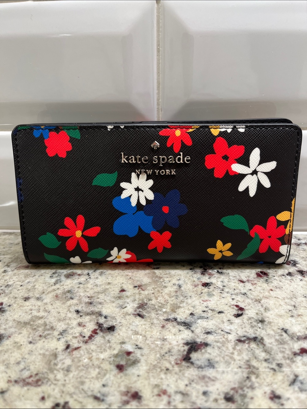 Kate Spade Staci Sailing Floral Slim Bifold Wallet EUC